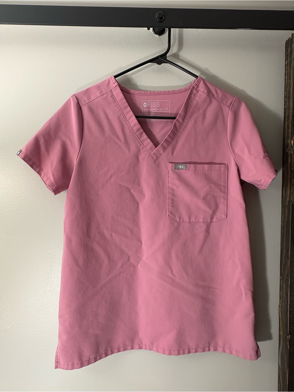 Rare chalk pink figs scrubs
